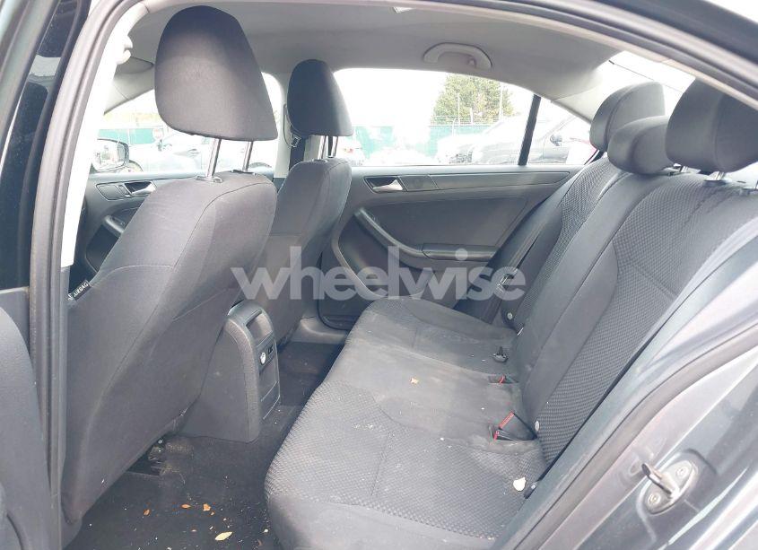 Photo 8 of 2014 Volkswagen Jetta 2.0L S (VIN 3VW2K7AJ2EM429919)