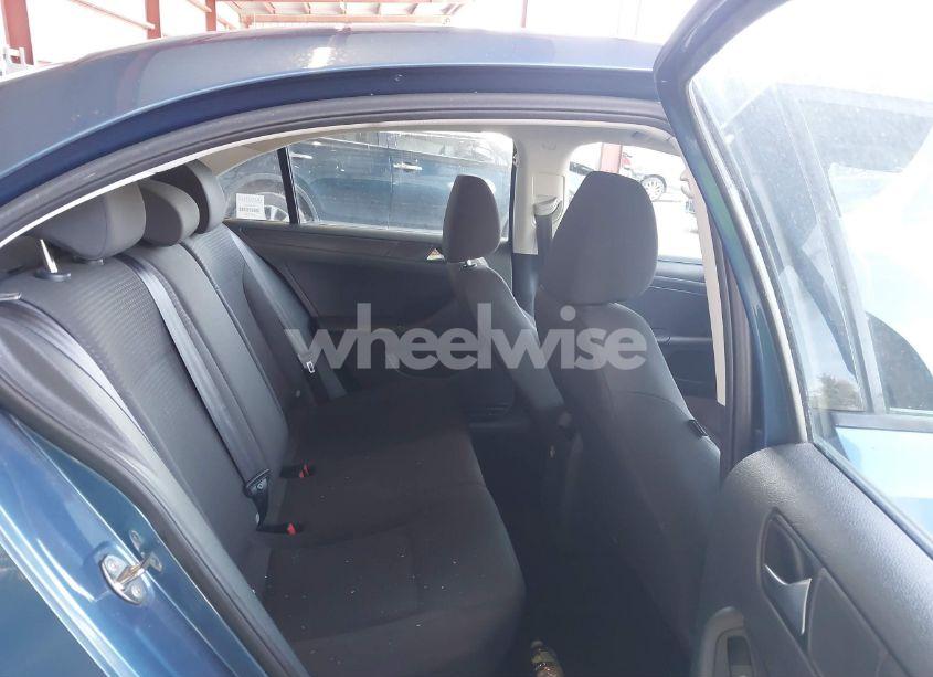 Photo 8 of 2015 Volkswagen Jetta 2.0L S (VIN 3VW2K7AJ2FM217913)