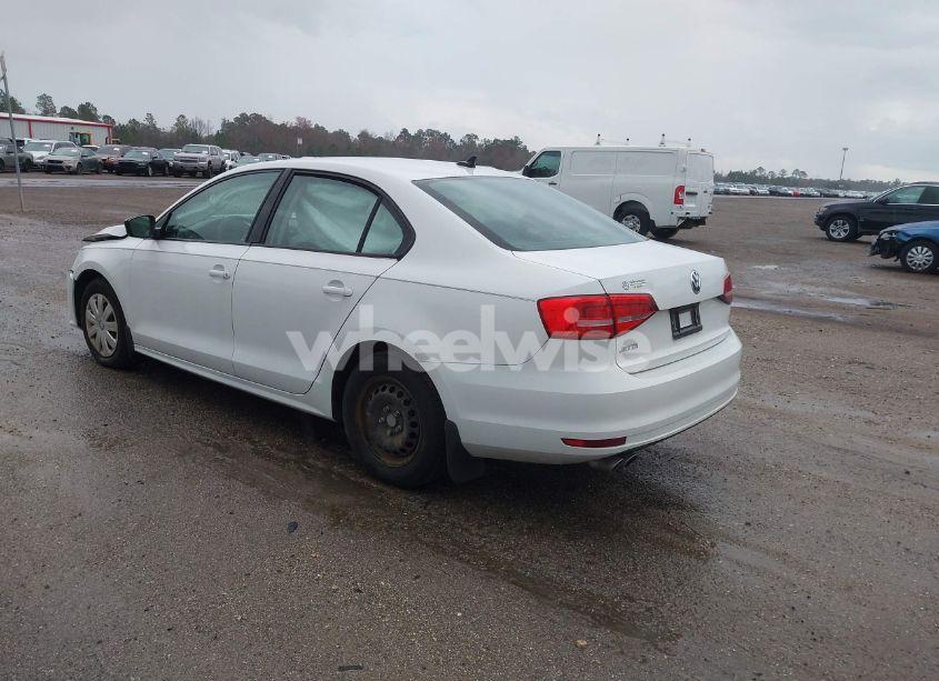 Photo 3 of 2015 Volkswagen Jetta 2.0L S (VIN 3VW2K7AJ2FM294829)