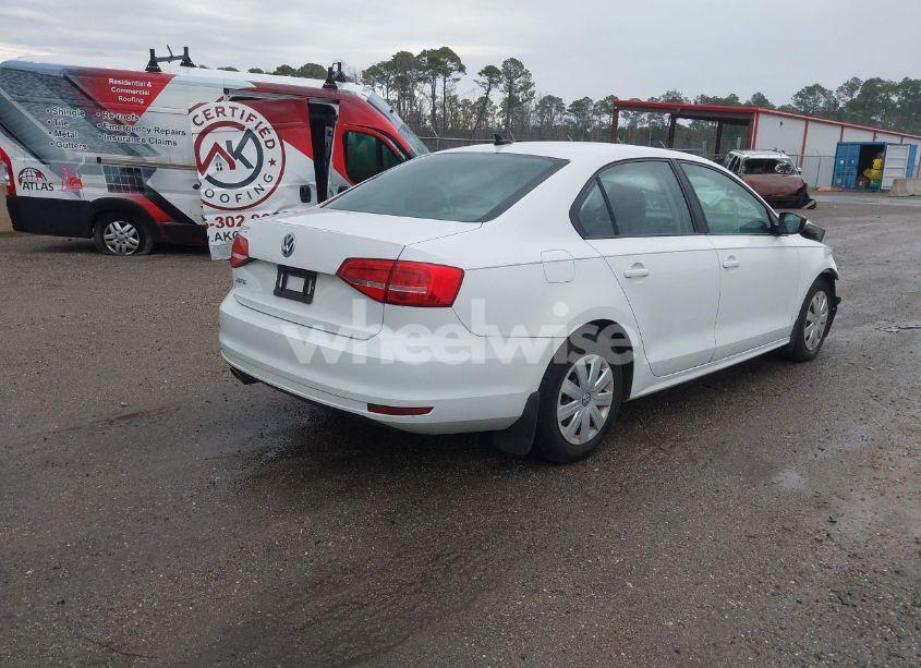Photo 4 of 2015 Volkswagen Jetta 2.0L S (VIN 3VW2K7AJ2FM294829)