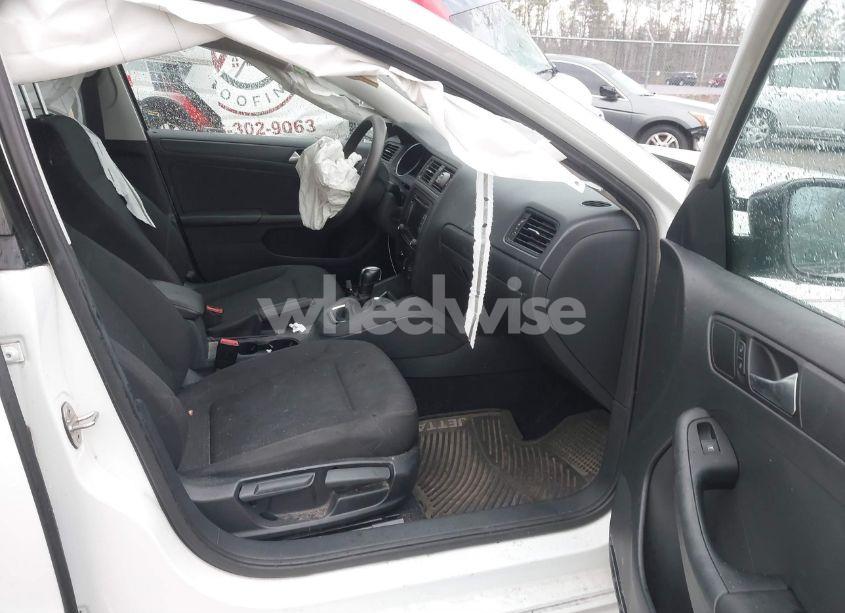 Photo 5 of 2015 Volkswagen Jetta 2.0L S (VIN 3VW2K7AJ2FM294829)