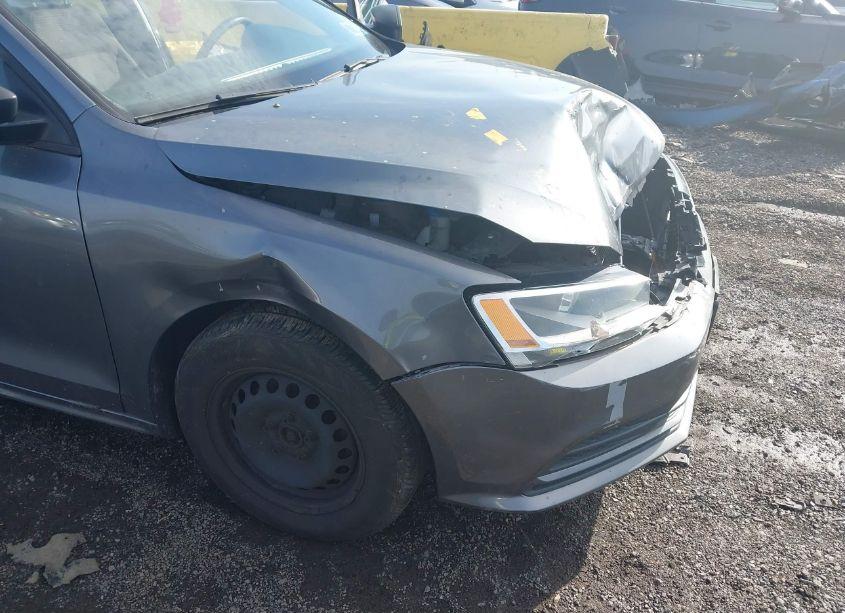 Photo 12 of 2015 Volkswagen Jetta 2.0L S (VIN 3VW2K7AJ2FM304338)