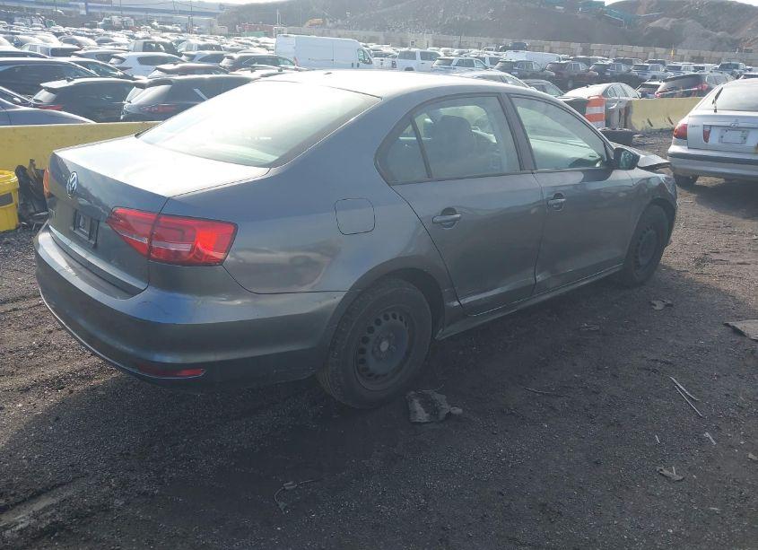Photo 4 of 2015 Volkswagen Jetta 2.0L S (VIN 3VW2K7AJ2FM304338)