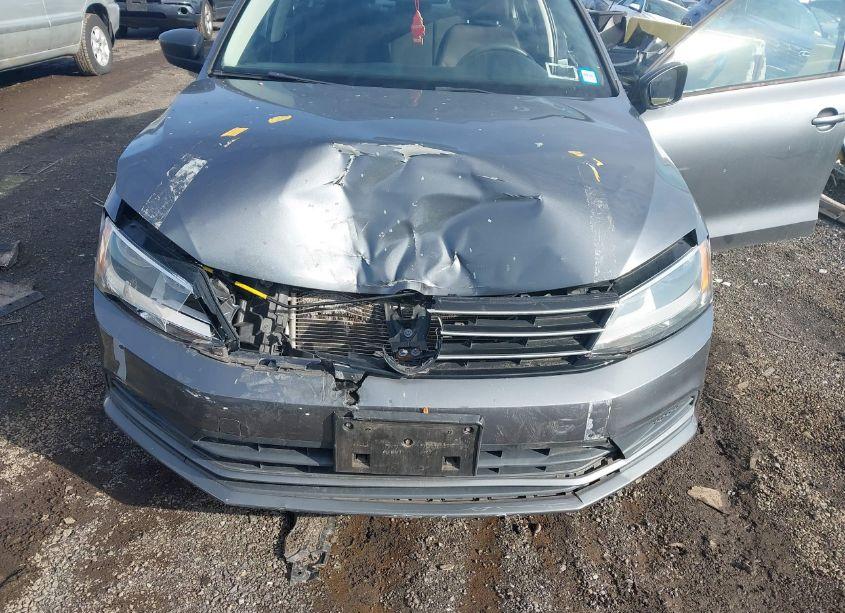 Photo 6 of 2015 Volkswagen Jetta 2.0L S (VIN 3VW2K7AJ2FM304338)