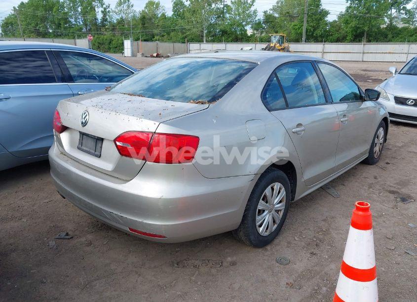 Photo 4 of 2012 Volkswagen Jetta 2.0L S (VIN 3VW2K7AJ3CM460402)