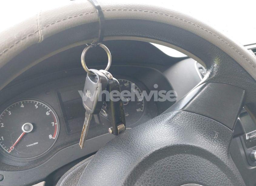 Photo 11 of 2012 Volkswagen Jetta 2.0L S (VIN 3VW2K7AJ3CM463493)