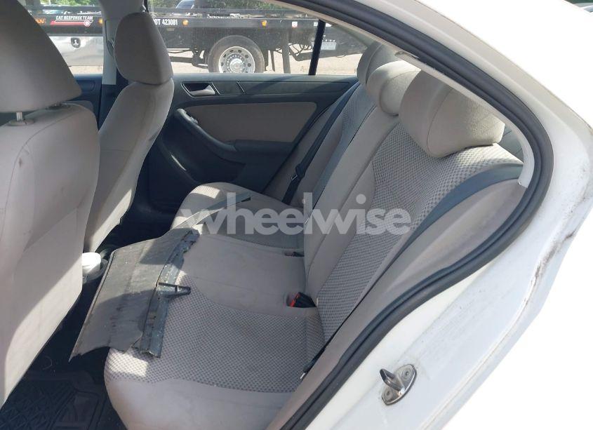 Photo 8 of 2012 Volkswagen Jetta 2.0L S (VIN 3VW2K7AJ3CM463493)