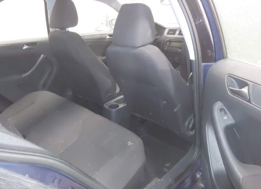 Photo 8 of 2012 Volkswagen Jetta 2.0L S (VIN 3VW2K7AJ3CM464742)