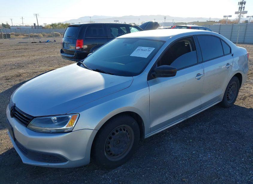 Photo 2 of 2013 Volkswagen Jetta 2.0L S (VIN 3VW2K7AJ3DM237665)