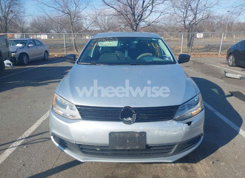 Photo 12 of 2013 Volkswagen Jetta 2.0L S (VIN 3VW2K7AJ3DM253560)
