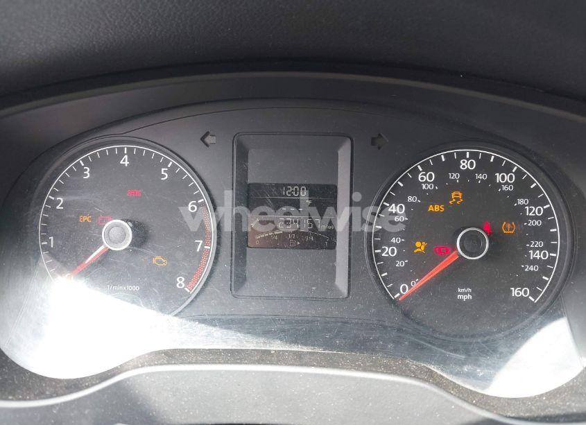 Photo 7 of 2013 Volkswagen Jetta 2.0L S (VIN 3VW2K7AJ3DM287093)