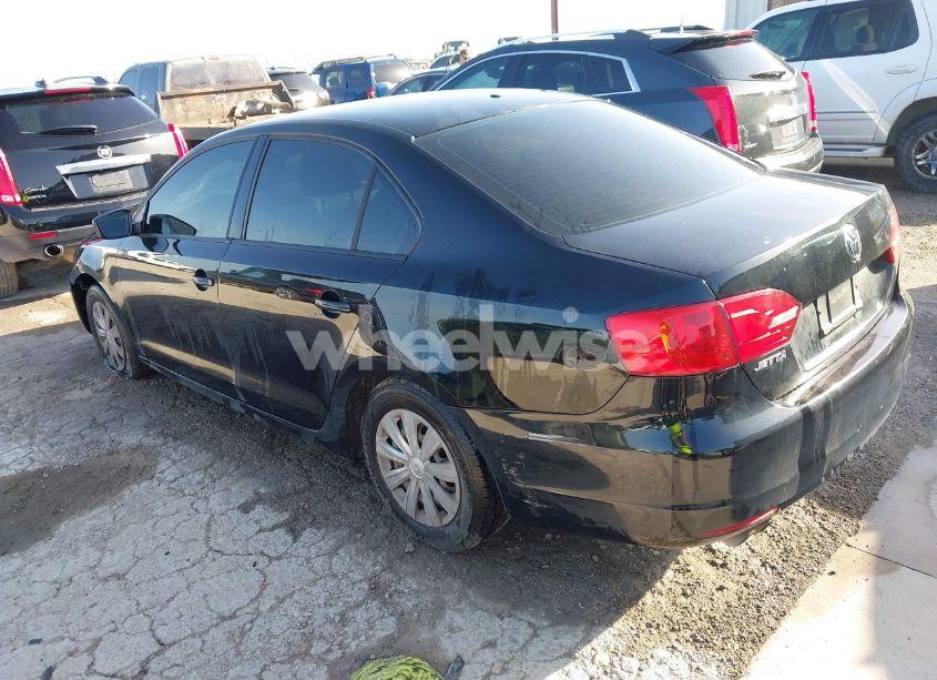 Photo 3 of 2013 Volkswagen Jetta 2.0L S (VIN 3VW2K7AJ3DM297350)