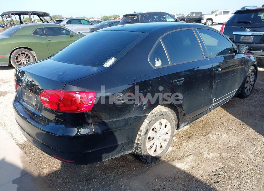 Photo 4 of 2013 Volkswagen Jetta 2.0L S (VIN 3VW2K7AJ3DM297350)