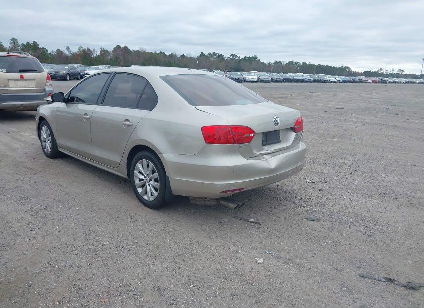 Photo 3 of 2013 Volkswagen Jetta 2.0L S (VIN 3VW2K7AJ3DM300084)