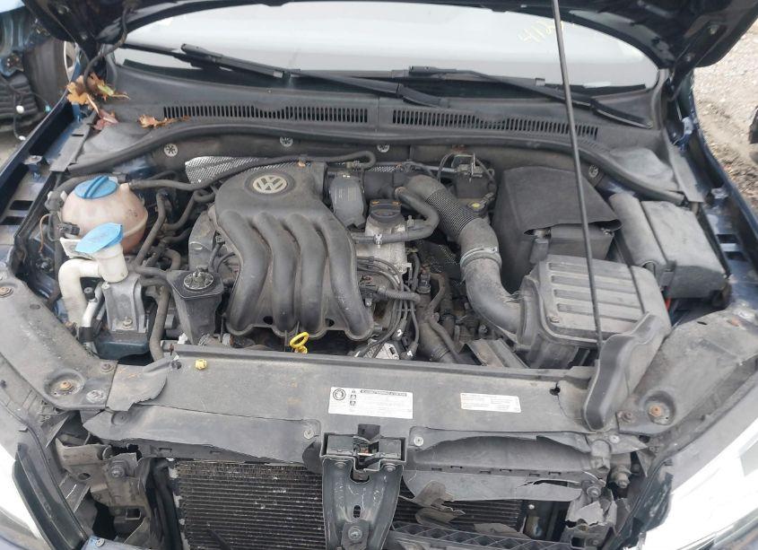 Photo 10 of 2013 Volkswagen Jetta 2.0L S (VIN 3VW2K7AJ3DM310632)