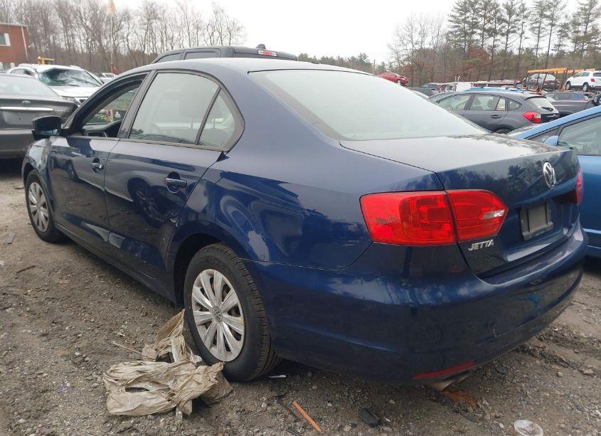 Photo 3 of 2013 Volkswagen Jetta 2.0L S (VIN 3VW2K7AJ3DM310632)