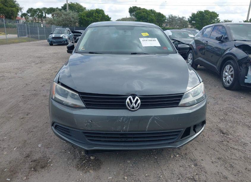 Photo 6 of 2013 Volkswagen Jetta 2.0L S (VIN 3VW2K7AJ3DM364674)