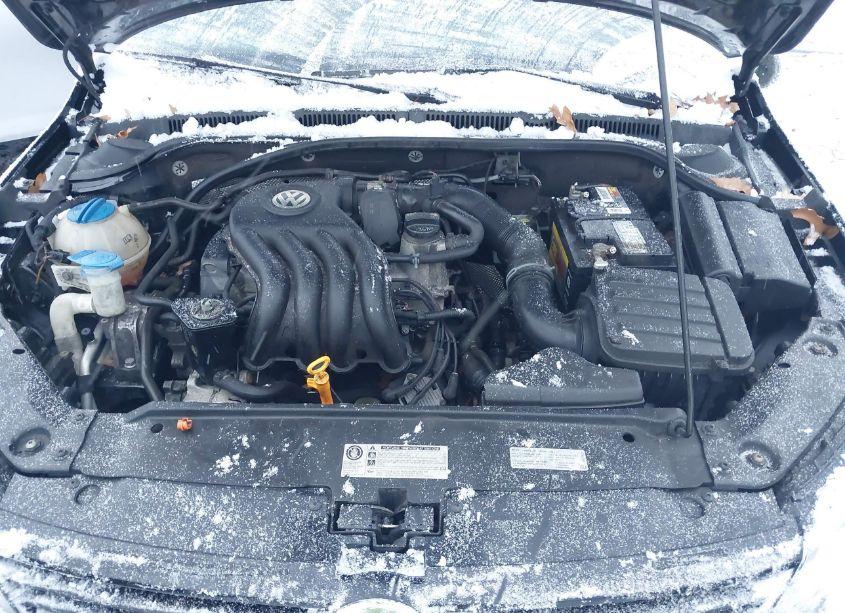 Photo 10 of 2013 Volkswagen Jetta 2.0L S (VIN 3VW2K7AJ3DM399022)