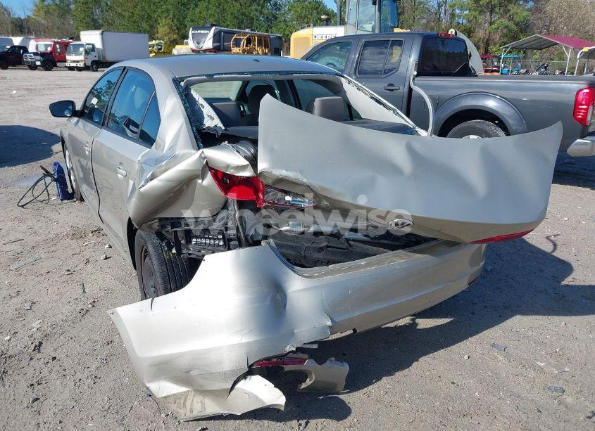 Photo 6 of 2014 Volkswagen Jetta 2.0L S (VIN 3VW2K7AJ3EM207910)