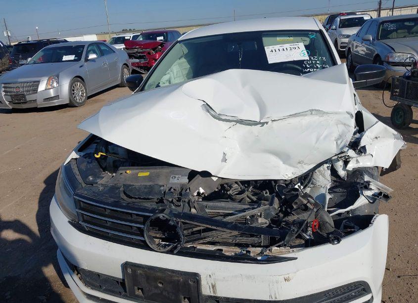 Photo 12 of 2015 Volkswagen Jetta 2.0L S (VIN 3VW2K7AJ3FM228189)