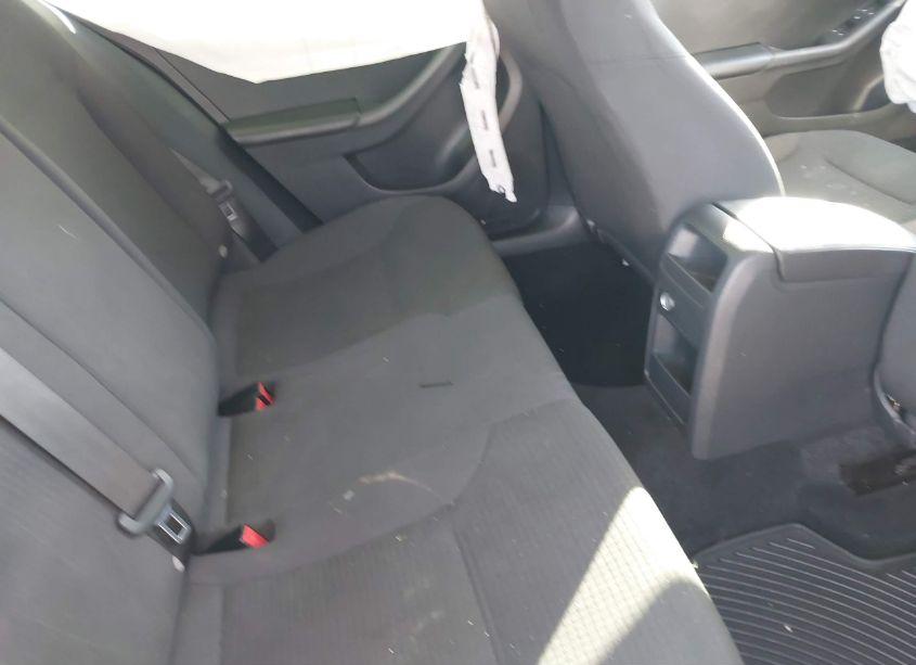 Photo 8 of 2015 Volkswagen Jetta 2.0L S (VIN 3VW2K7AJ3FM228189)