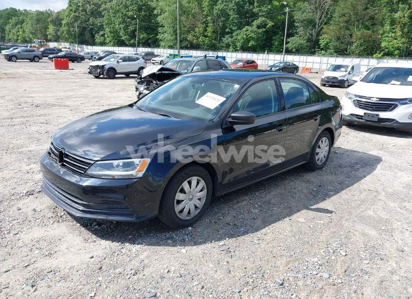 Photo 2 of 2015 Volkswagen Jetta 2.0L S (VIN 3VW2K7AJ3FM296508)