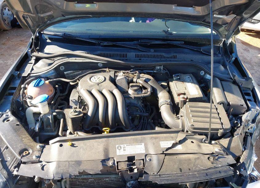 Photo 10 of 2015 Volkswagen Jetta 2.0L S (VIN 3VW2K7AJ3FM297724)