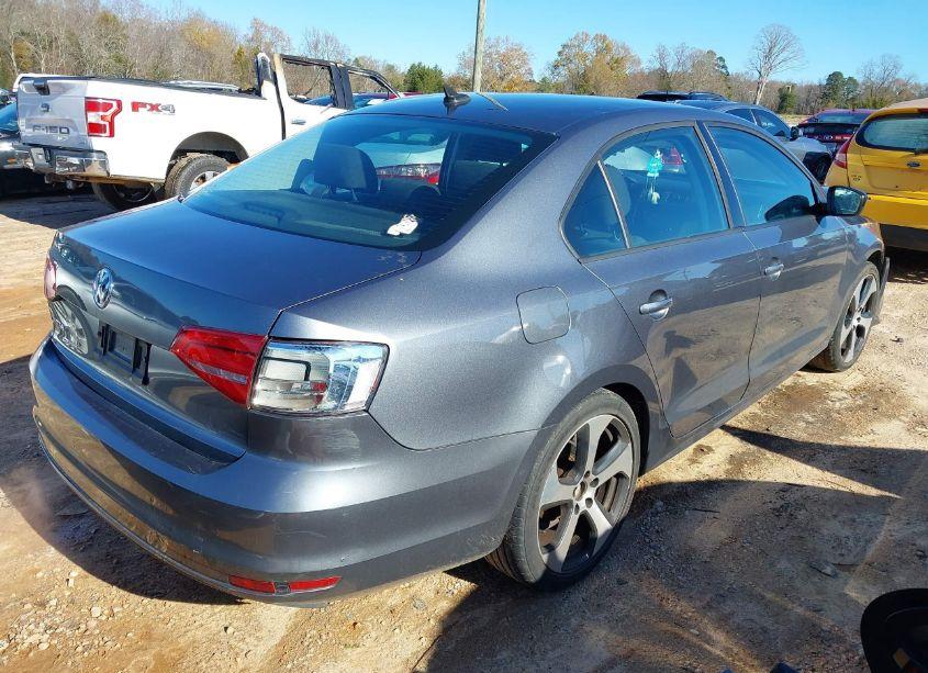 Photo 4 of 2015 Volkswagen Jetta 2.0L S (VIN 3VW2K7AJ3FM297724)