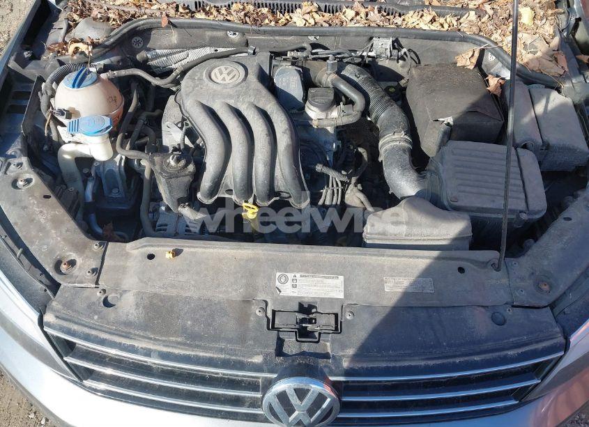 Photo 10 of 2015 Volkswagen Jetta 2.0L S (VIN 3VW2K7AJ3FM350115)