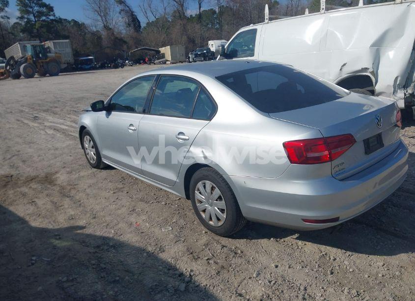 Photo 3 of 2015 Volkswagen Jetta 2.0L S (VIN 3VW2K7AJ3FM358019)