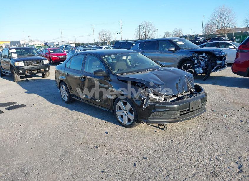 2015 Volkswagen Jetta 2.0L S (VIN 3VW2K7AJ3FM425315) main photo