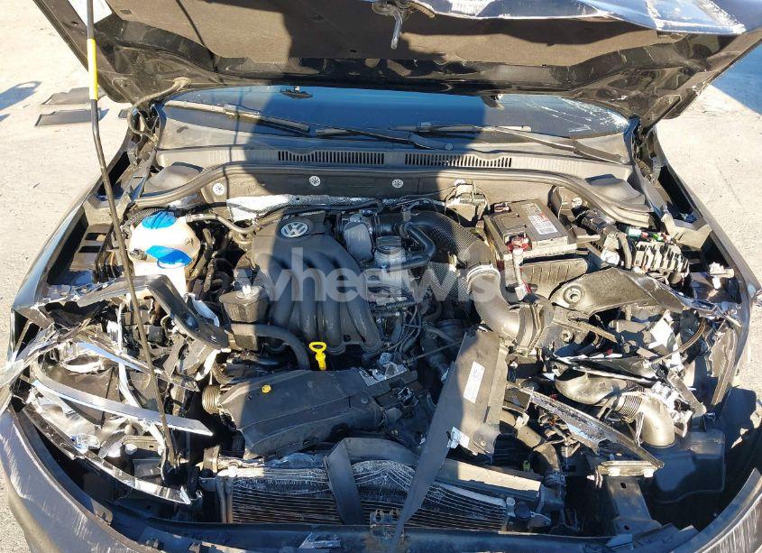 Photo 10 of 2015 Volkswagen Jetta 2.0L S (VIN 3VW2K7AJ3FM425315)