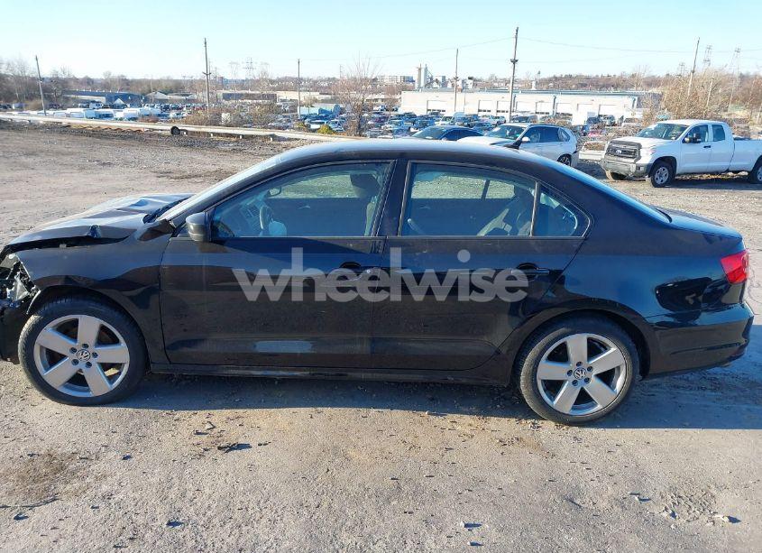 Photo 14 of 2015 Volkswagen Jetta 2.0L S (VIN 3VW2K7AJ3FM425315)