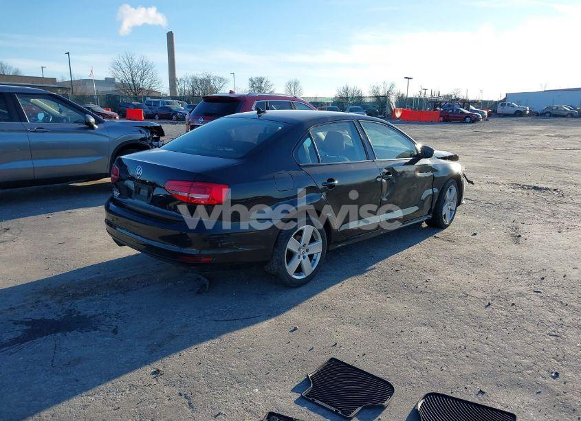 Photo 4 of 2015 Volkswagen Jetta 2.0L S (VIN 3VW2K7AJ3FM425315)