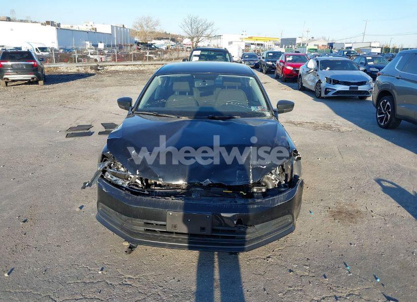 Photo 6 of 2015 Volkswagen Jetta 2.0L S (VIN 3VW2K7AJ3FM425315)