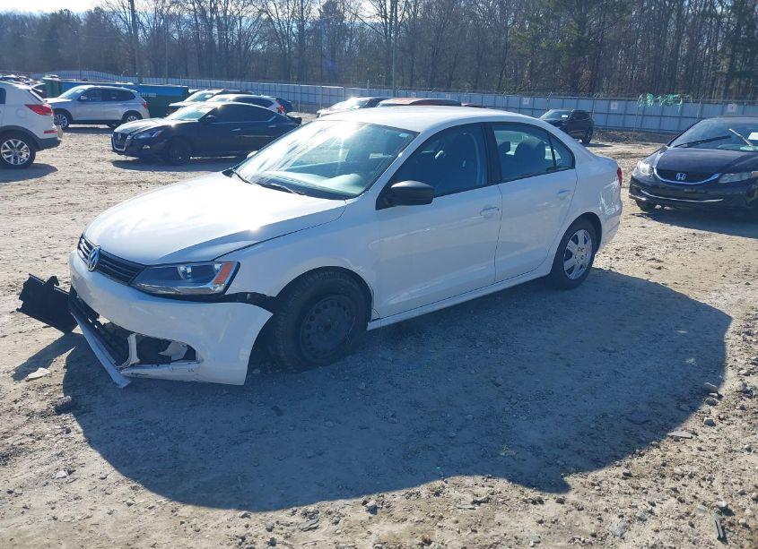 Photo 2 of 2011 Volkswagen Jetta 2.0L S (VIN 3VW2K7AJ4BM060203)