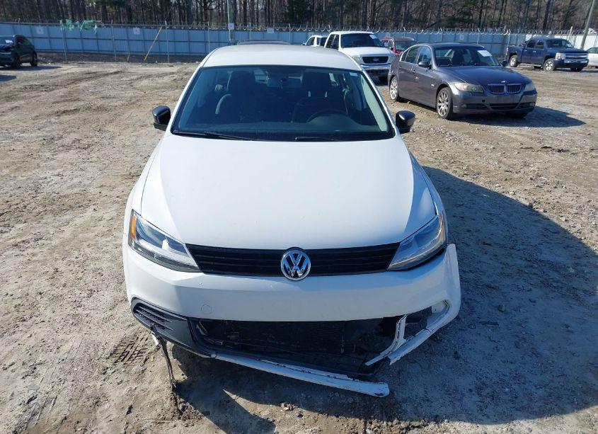 Photo 6 of 2011 Volkswagen Jetta 2.0L S (VIN 3VW2K7AJ4BM060203)