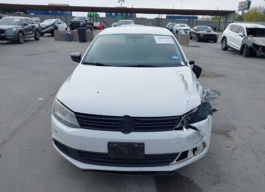 Photo 12 of 2011 Volkswagen Jetta 2.0L S (VIN 3VW2K7AJ4BM388902)