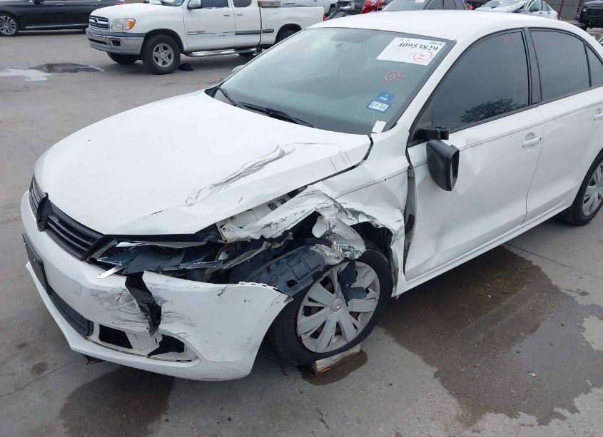 Photo 6 of 2011 Volkswagen Jetta 2.0L S (VIN 3VW2K7AJ4BM388902)