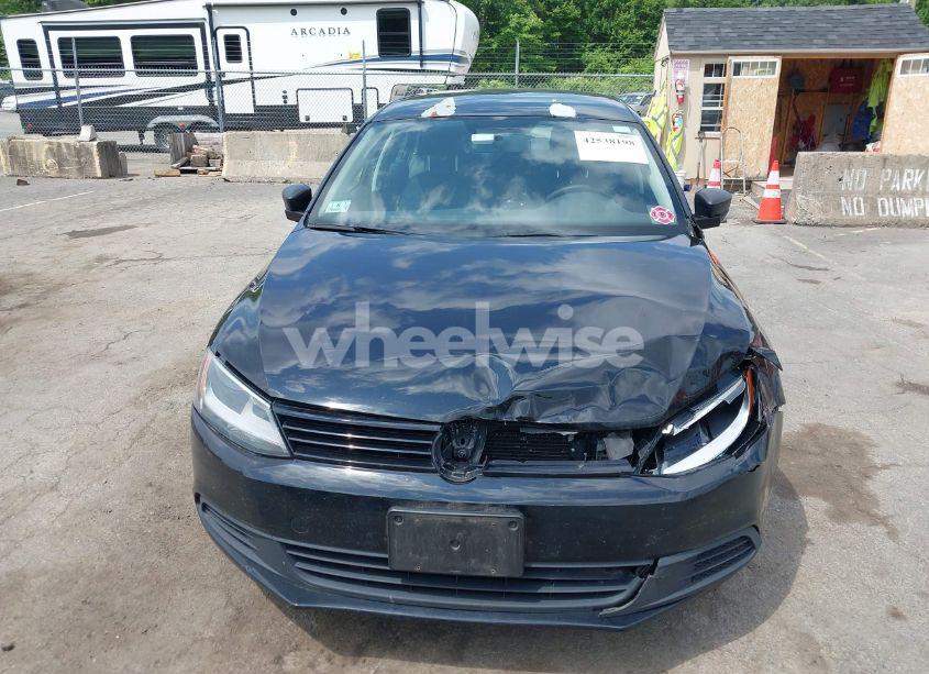 Photo 12 of 2011 Volkswagen Jetta 2.0L BASE/2.0L S (VIN 3VW2K7AJ4BM391069)