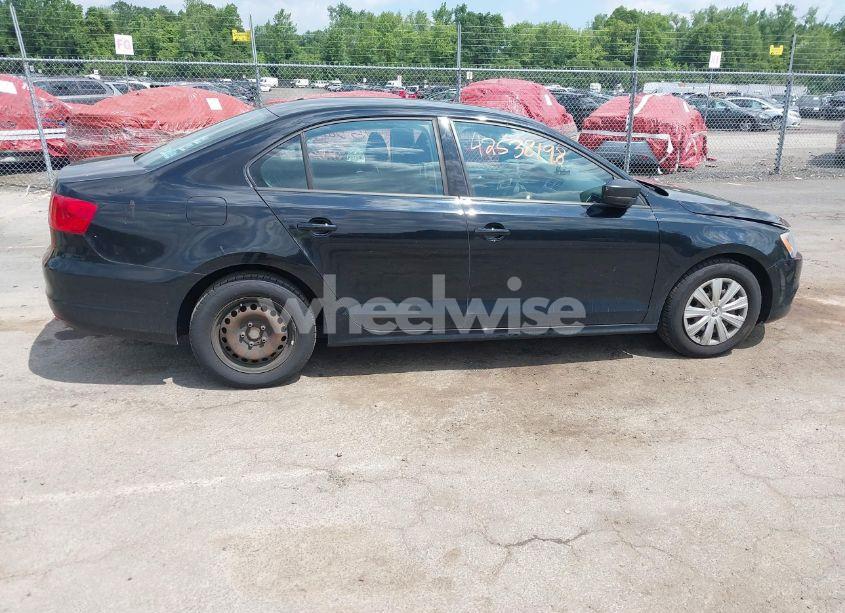 Photo 13 of 2011 Volkswagen Jetta 2.0L BASE/2.0L S (VIN 3VW2K7AJ4BM391069)