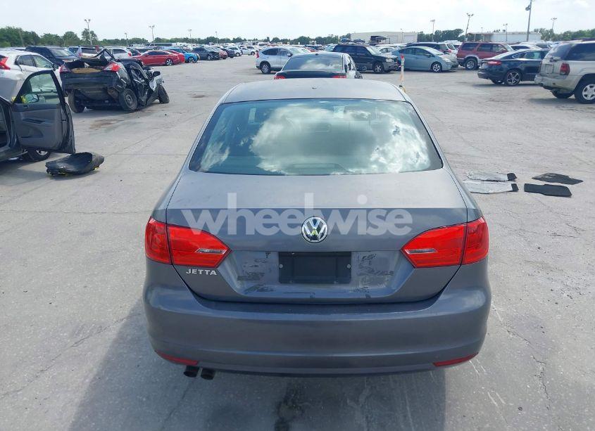 Photo 16 of 2012 Volkswagen Jetta 2.0L S (VIN 3VW2K7AJ4CM402220)