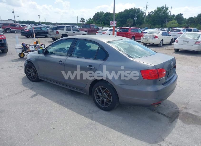 Photo 3 of 2012 Volkswagen Jetta 2.0L S (VIN 3VW2K7AJ4CM402220)