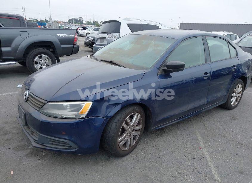 Photo 2 of 2012 Volkswagen Jetta 2.0L S (VIN 3VW2K7AJ4CM410723)