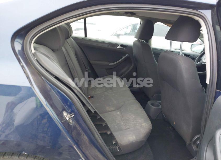 Photo 8 of 2012 Volkswagen Jetta 2.0L S (VIN 3VW2K7AJ4CM410723)