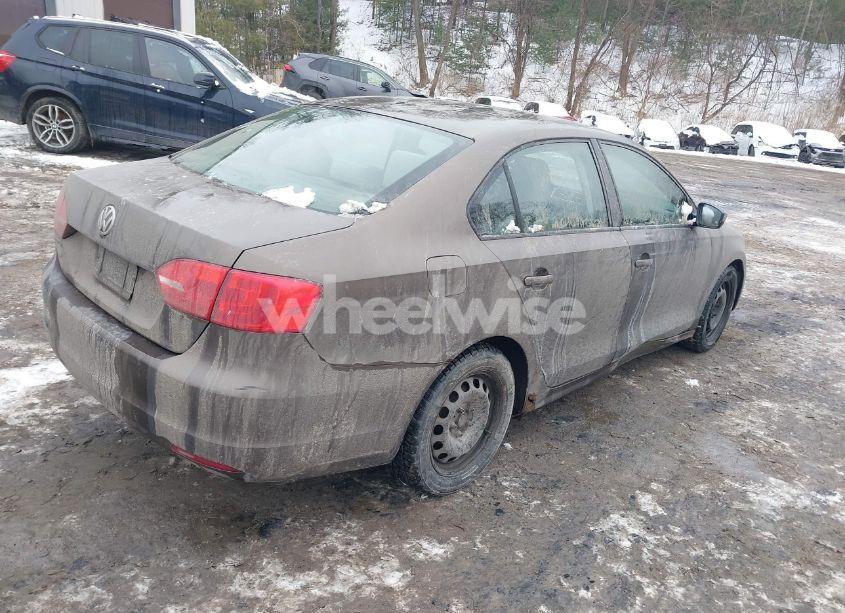 Photo 4 of 2013 Volkswagen Jetta 2.0L S (VIN 3VW2K7AJ4DM214606)