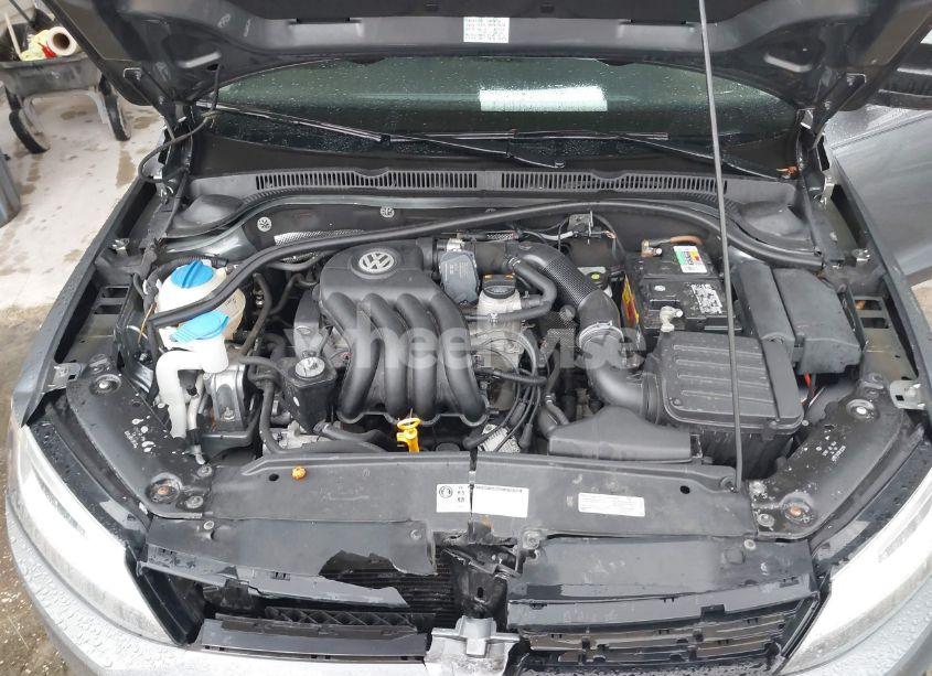 Photo 10 of 2013 Volkswagen Jetta 2.0L S (VIN 3VW2K7AJ4DM216470)