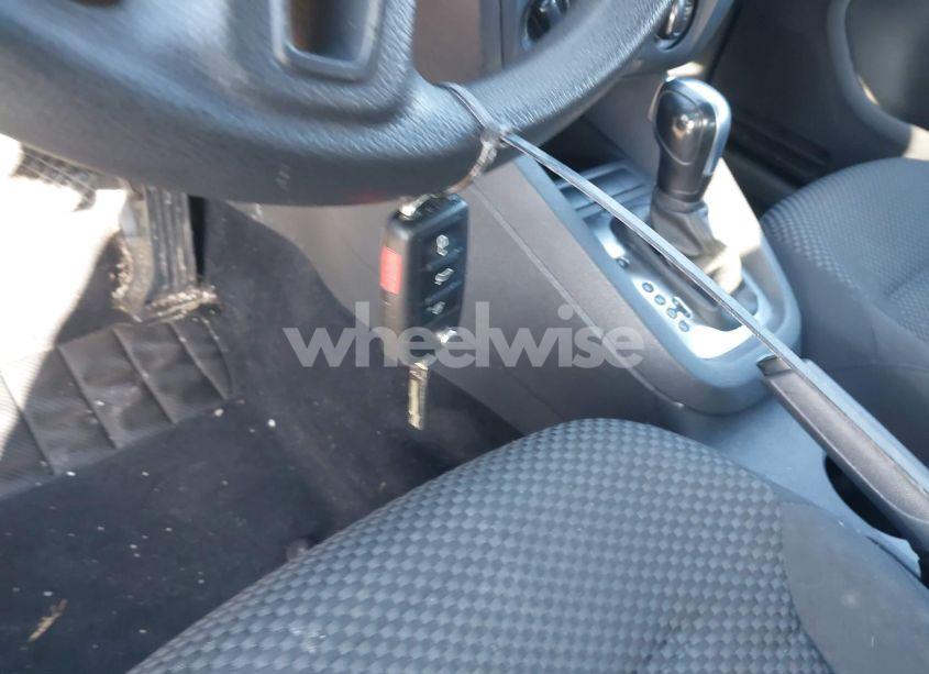 Photo 11 of 2013 Volkswagen Jetta 2.0L BASE/2.0L S (VIN 3VW2K7AJ4DM313894)