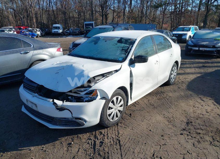 Photo 2 of 2013 Volkswagen Jetta 2.0L BASE/2.0L S (VIN 3VW2K7AJ4DM313894)