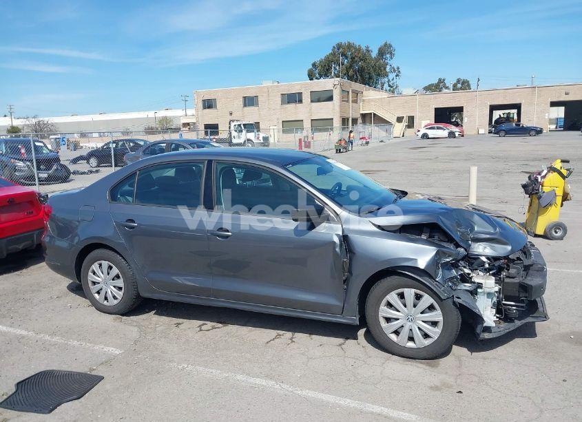 Photo 14 of 2013 Volkswagen Jetta 2.0L S (VIN 3VW2K7AJ4DM369446)